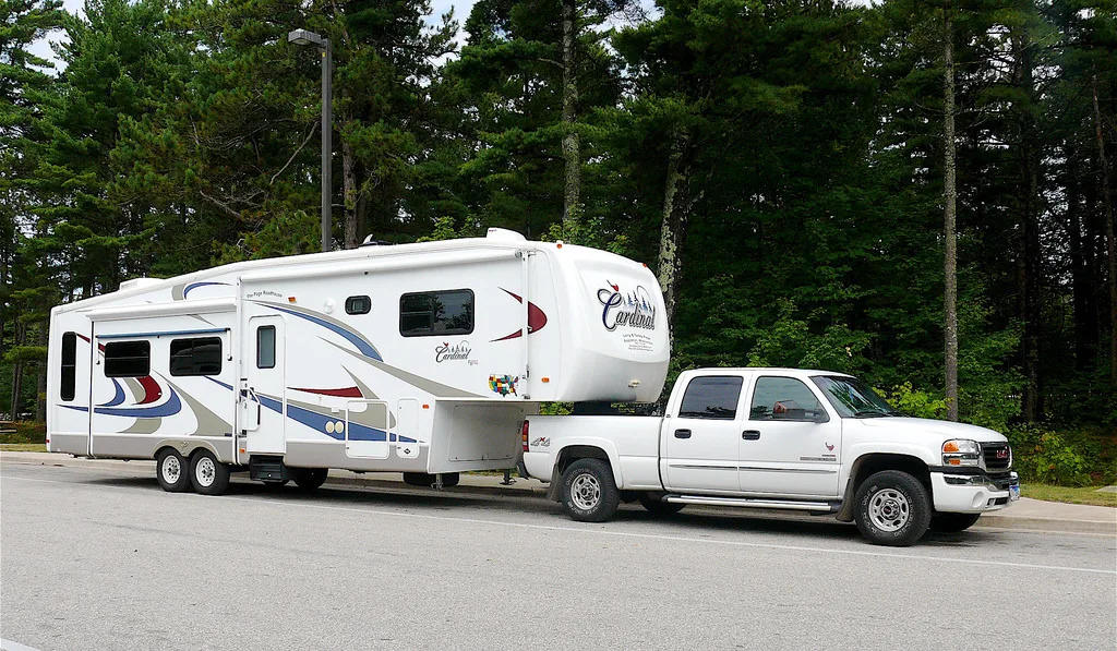 Different Types of RVs - There are so many different RV types and they're called different names all over the world! Which makes it a little tricky for those of us not in the US (i.e. NZ! :-)) This article lists out all the different variations. Fifth wheel