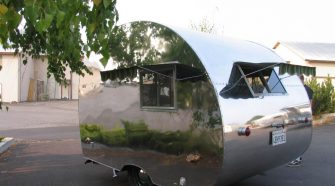 Vintage Trailer Restorations help us to remember a little piece of our history. Check out these lovely restorations of classic old travel trailers. Do you love these too?