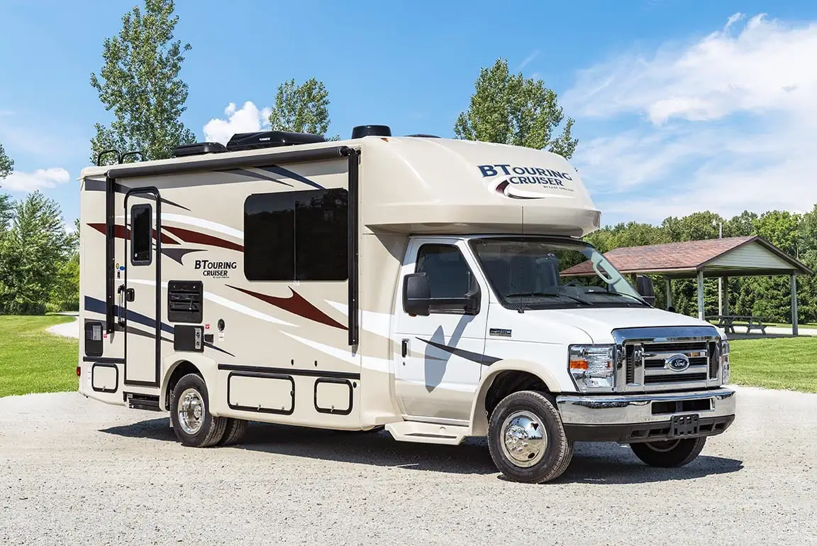 2024 Class C Motorhomes Canada Pam Lavina