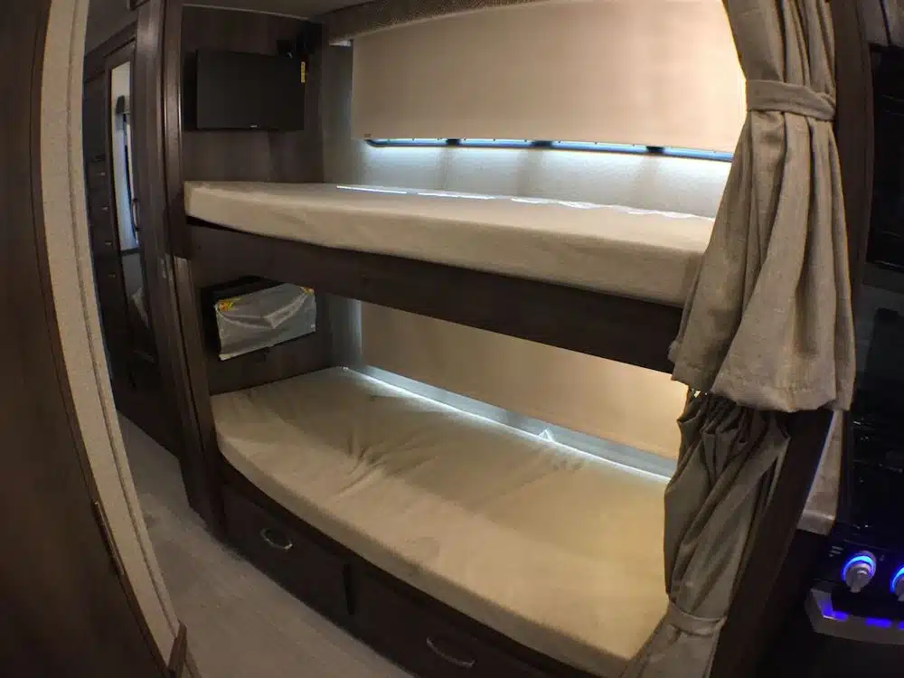 Class A RV with bunks - RV Obsession