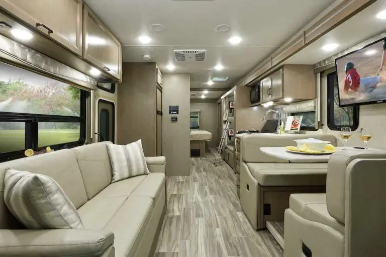 Class A RV with bunks - RV Obsession