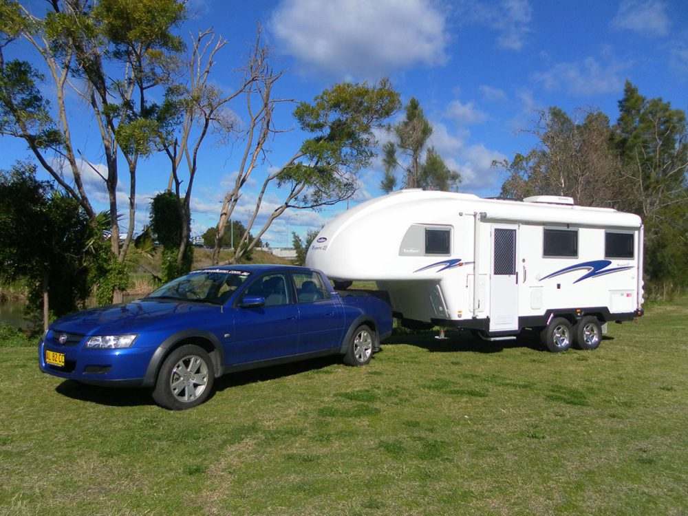 Travelhome Macquarie 23ft Fifth Wheel exterior view